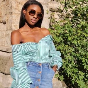 Zara poplin shirt with a twist! meant to be worn off the shoulder